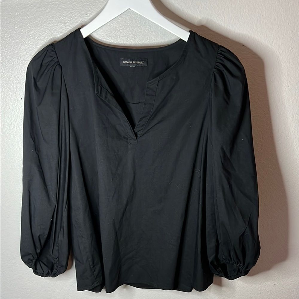 Banana Republic Black Puff Sleeve Notch Neckline Blouse Size Medium
